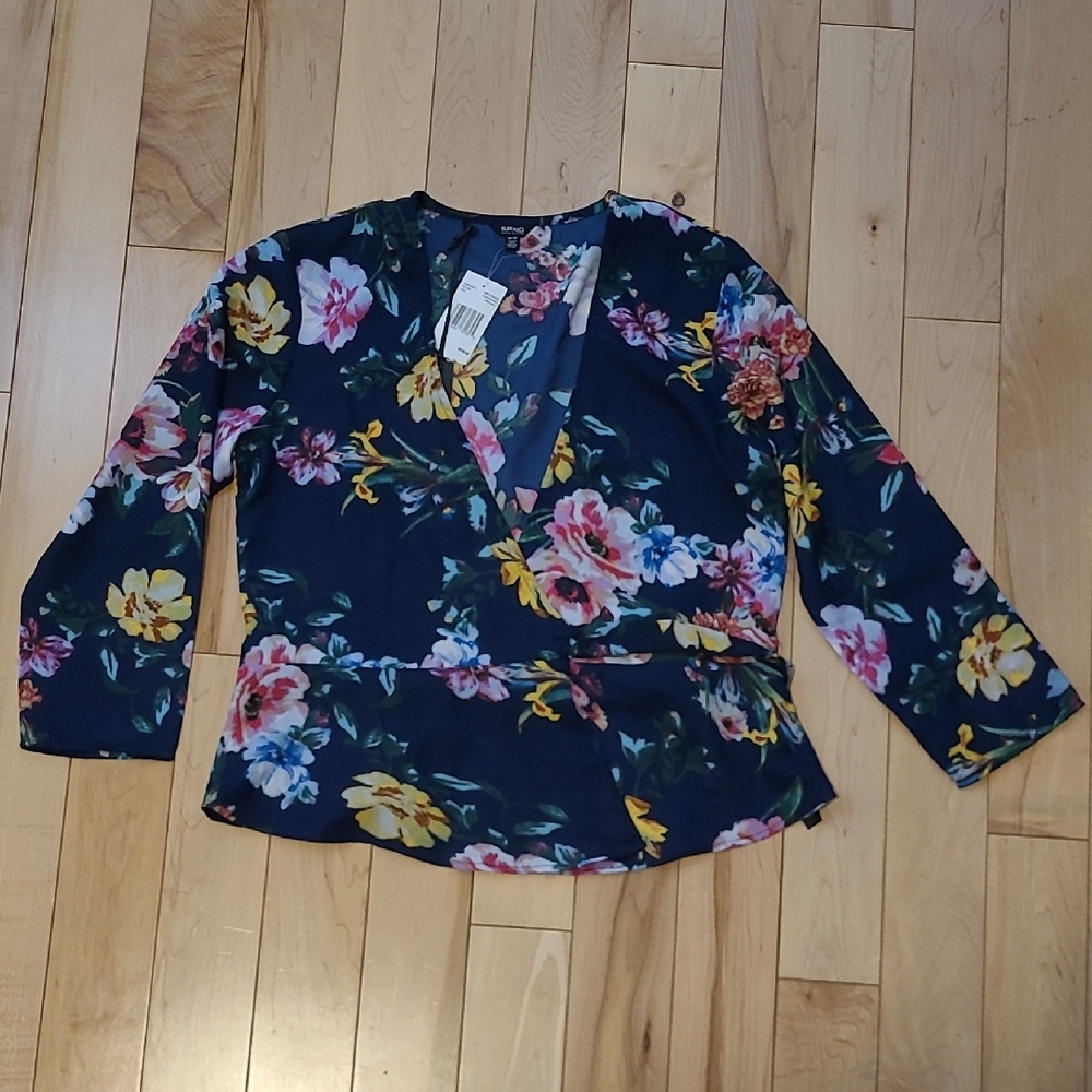 Buffalo David Bitton Women's Size Medium Floral Wrap Blouse